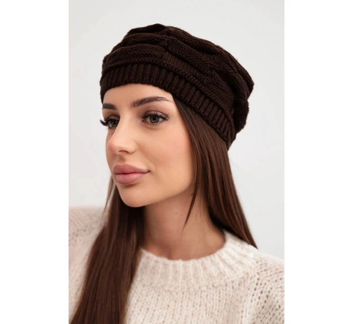 Dámská zimní čepice z vlny s ozdobným pletením a hnědá model 21878089 - K-Fashion Dámská zimní čepice z vlny s ozdobným pletením a hnědá model 21878089 - K-Fashion