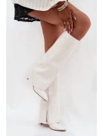 Zateplené kozačky na jehlovém podpatku s ohrnutým svrškem bílé model 21704872 - Boto Zateplené kozačky na jehlovém podpatku s ohrnutým svrškem bílé model 21704872 - Boto