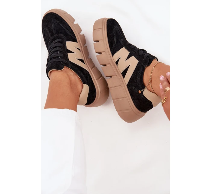 Dámské semišové sneakersy na platformě model 21704987 černé - VINCEZA Dámské semišové sneakersy na platformě model 21704987 černé - VINCEZA