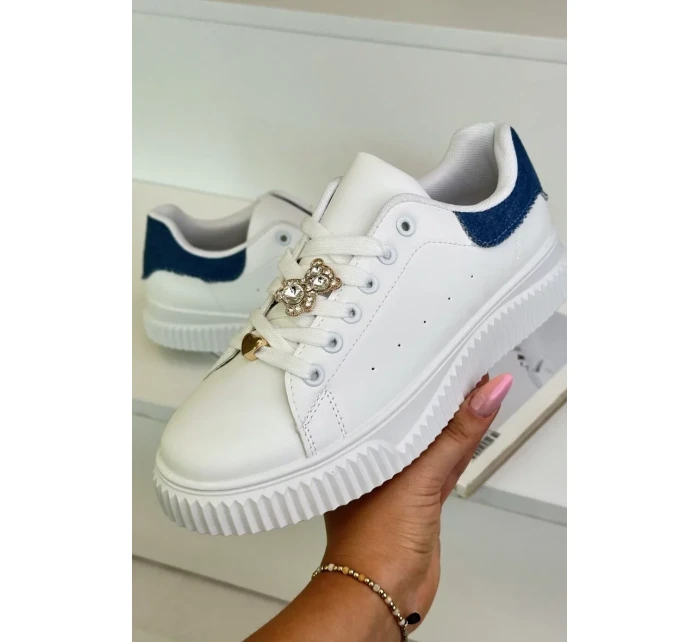 Nízké tenisky z eko kůže s odznaky bílo-modré Cillione Nízké tenisky z eko kůže s odznaky bílo-modré Cillione