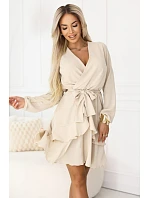 671-1 Smyslné mini šaty s obálkovým výstřihem - béžové 671-1 Smyslné mini šaty s obálkovým výstřihem - béžové