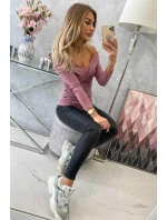 Halenka s výstřihem do V tmavě růžová Halenka s výstřihem do V tmavě růžová