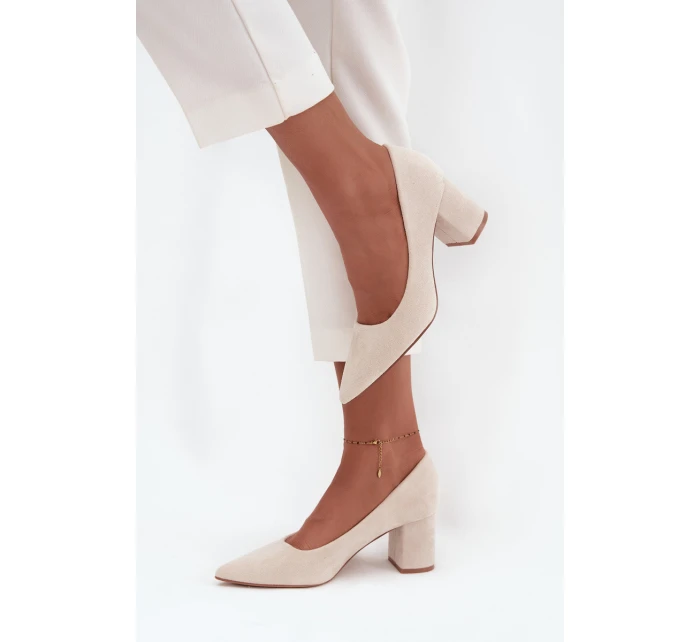 Dámské lodičky se špičatou špičkou na blokovém podpatku Pavira – béžové Dámské lodičky se špičatou špičkou na blokovém podpatku Pavira – béžové