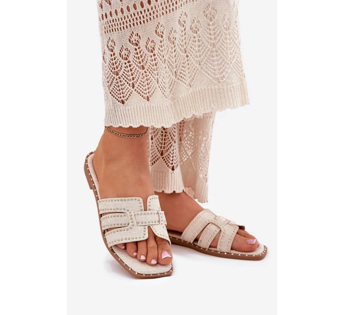 Zdobené pantofle na plochém podpatku béžové model 21699494 - Boto Zdobené pantofle na plochém podpatku béžové model 21699494 - Boto