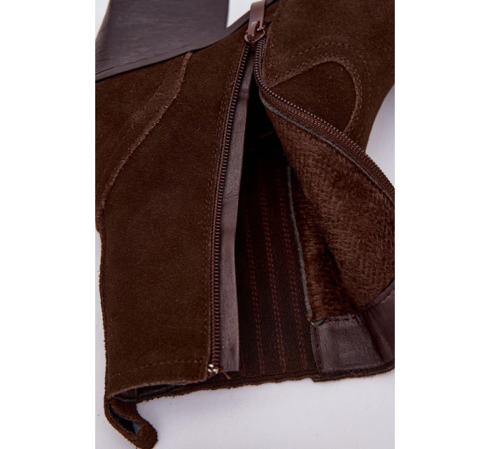 Dámské semišové “kovbojky” na sloupku – čokoládové Dylira Dámské semišové “kovbojky” na sloupku – čokoládové Dylira