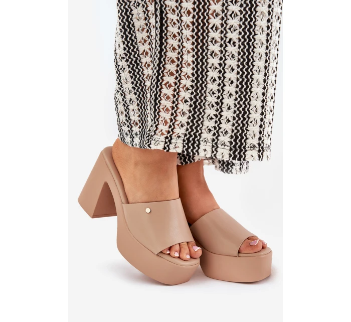 Dámské Sandały Z Eko Kůže Na Podpatku A Platformě Khaki model 21688928 - Boto Dámské Sandały Z Eko Kůže Na Podpatku A Platformě Khaki model 21688928 - Boto