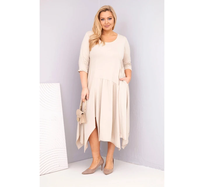 Dámská bavlněná model 21881269 Plus Size s asymetrickým lemem béžová - K-Fashion