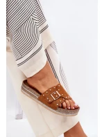 Dámské Pantofle Na Platformě S Přezkou A Camel model 21689943 - Boto Dámské Pantofle Na Platformě S Přezkou A Camel model 21689943 - Boto