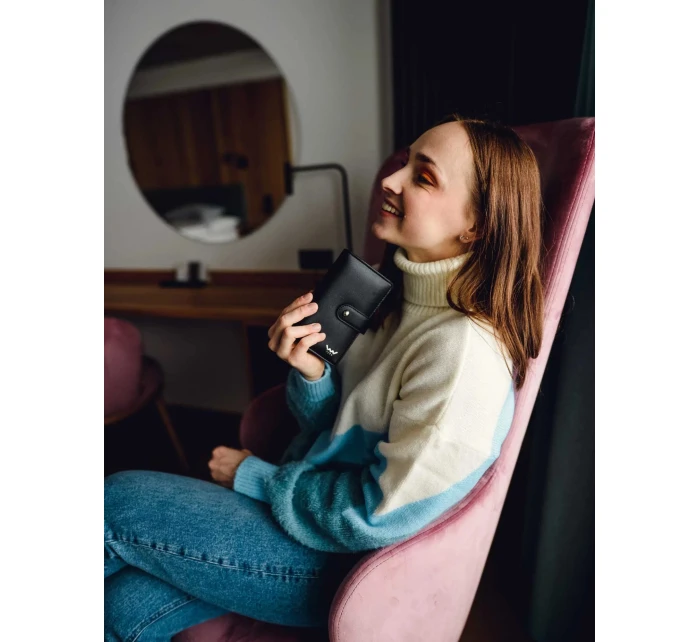 Peněženka VUCH Maeva Middle Black Peněženka VUCH Maeva Middle Black