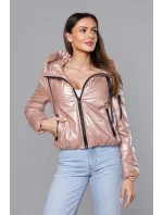 Krátká dámská bunda v perleťově růžové barvě (B8138-51) Krátká dámská bunda v perleťově růžové barvě (B8138-51)