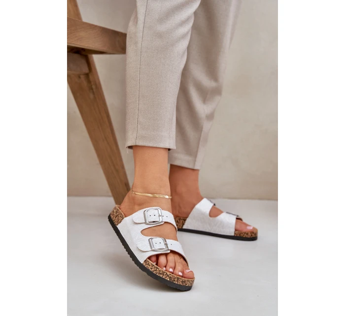 pantofle na korkové podrážce s přezkami světle šedé model 21685392 - Boto pantofle na korkové podrážce s přezkami světle šedé model 21685392 - Boto