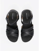 Praktické  sandály černé dámské platforma