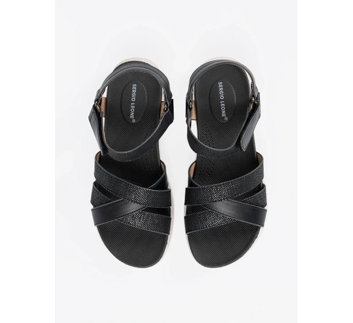 Praktické  sandály černé dámské platforma