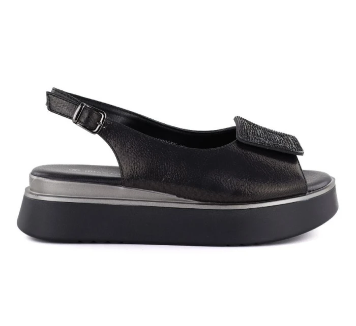 Dámské sandály na silné platformě černé Potocki SZ12590