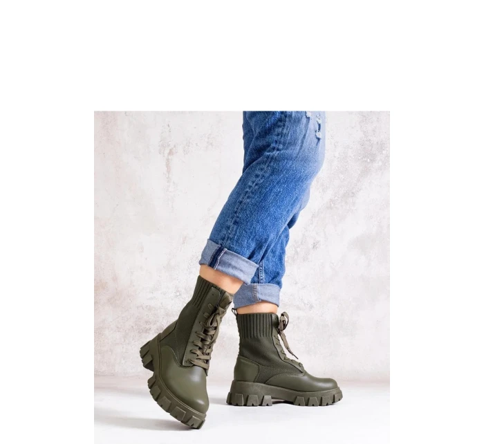 Boty model 205807 Solea Boty model 205807 Solea