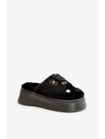 Dámské Kožené Pantofle Na Silné Podešvi S Černé model 21677965 - Boto Dámské Kožené Pantofle Na Silné Podešvi S Černé model 21677965 - Boto