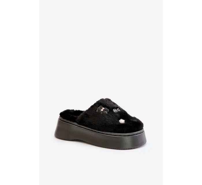 Dámské Kožené Pantofle Na Silné Podešvi S Černé model 21677965 - Boto Dámské Kožené Pantofle Na Silné Podešvi S Černé model 21677965 - Boto