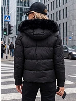 Kurtka damska zimowa pikowana z futerkiem czarna model 22404764 - FashionStreet Kurtka damska zimowa pikowana z futerkiem czarna model 22404764 - FashionStreet
