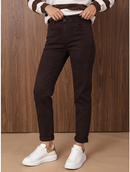Jeansy damskie z wysokim stanem mom fit brązowe FashionStreet UY3224 Jeansy damskie z wysokim stanem mom fit brązowe FashionStreet UY3224