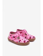 Dětské domácí pantofle Barefoot s srdíčky na suchý zip Růžové model 22101057 - Milami Dětské domácí pantofle Barefoot s srdíčky na suchý zip Růžové model 22101057 - Milami
