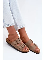 Dámské pantofle Khaki s přezkami model 22123023 - Lee Cooper