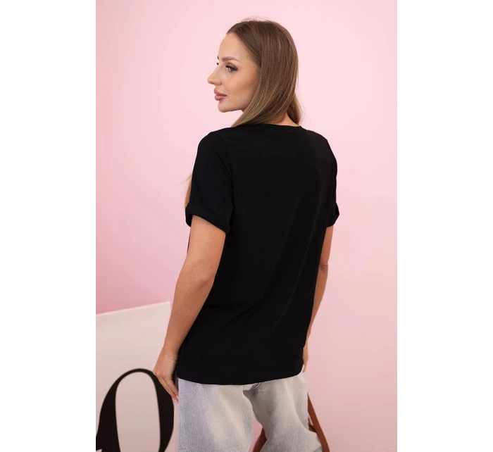 Dámská bavlněná blůza s krátkým rukávem a barevným potiskem černá Dámská bavlněná blůza s krátkým rukávem a barevným potiskem černá