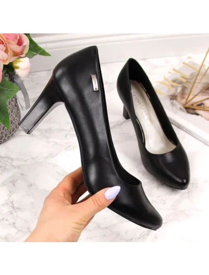 Černé lodičky na jehlovém podpatku W Sergio Leone