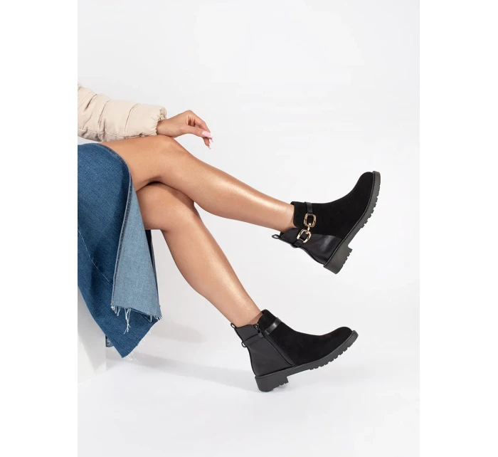 Klasické dámské kotníčkové boty černé na širokém podpatku Klasické dámské kotníčkové boty černé na širokém podpatku