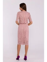 Krajkové šaty model 21105536 pudrové - Moe