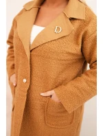 Dámský kabát Plus Size model 21439152 s vlnou a kapsami camelový - K-Fashion Dámský kabát Plus Size model 21439152 s vlnou a kapsami camelový - K-Fashion
