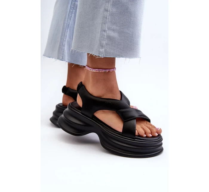 Dámské kožené sandály na robustní podrážce černé GOE Dámské kožené sandály na robustní podrážce černé GOE