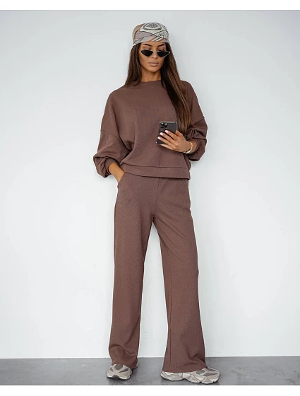 Dámský komplet s strukturou v barvě cappuccino mikina a kalhoty model 21470478 - Moon Dámský komplet s strukturou v barvě cappuccino mikina a kalhoty model 21470478 - Moon