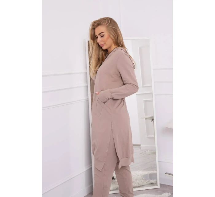 Mikinová souprava s delší stranou tmavě béžová