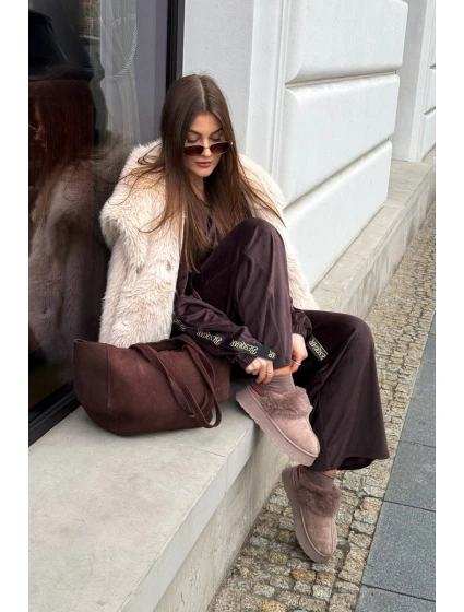 Dámské sněhule na platformě s kožešinou a výšivkou tmavě béžové Querina Dámské sněhule na platformě s kožešinou a výšivkou tmavě béžové Querina