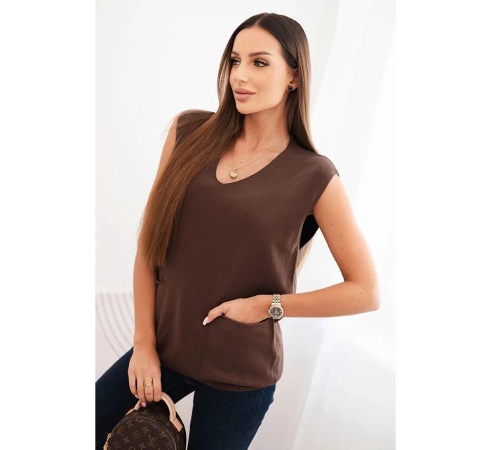 Dámský viskózový svetr bez rukávů s kapsami a výstřihem do V hnědý Dámský viskózový svetr bez rukávů s kapsami a výstřihem do V hnědý