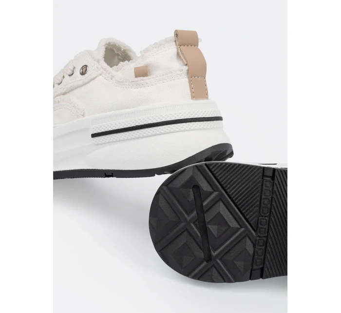 Zajímavé dámské  tenisky bílé platforma