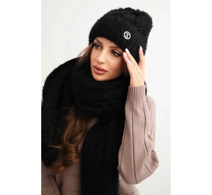 Dámská souprava čepice a šály s proužkem s ozdobou černý