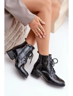 Kožené lakované kotníkové boty na podpatku zateplené D&A JC42-53 černé Kožené lakované kotníkové boty na podpatku zateplené D&A JC42-53 černé