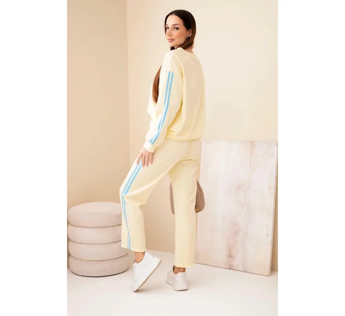 Dámský viskózový komplet model 22011686 s lampasy žlutý - K-Fashion