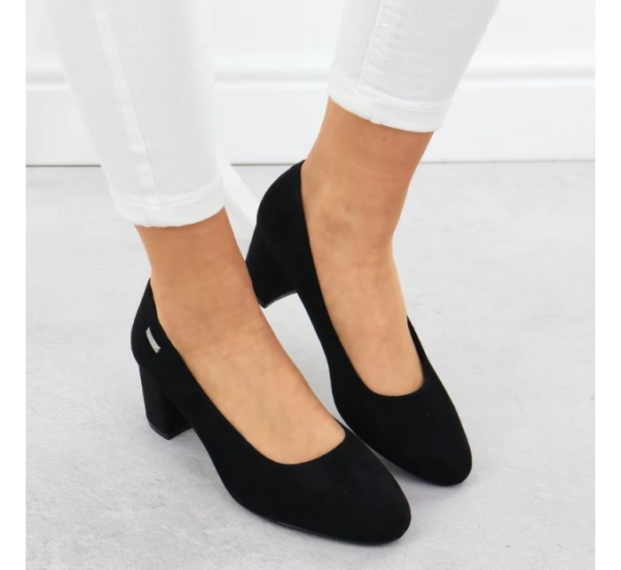 Černé semišové lodičky na jehlovém podpatku Sergio Leone PB178