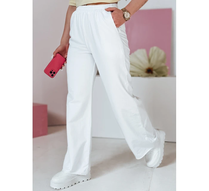 Dámské tepláky se širokými nohavicemi DRESLINA white FashionStreet UY2693 Dámské tepláky se širokými nohavicemi DRESLINA white FashionStreet UY2693