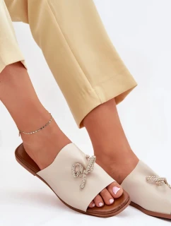 Dámské pantofle na nízkém podpatku s ozdobným vázáním – béžové Norela