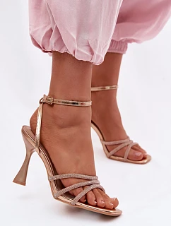 Sandály na podpatku  model 226508 Step in style