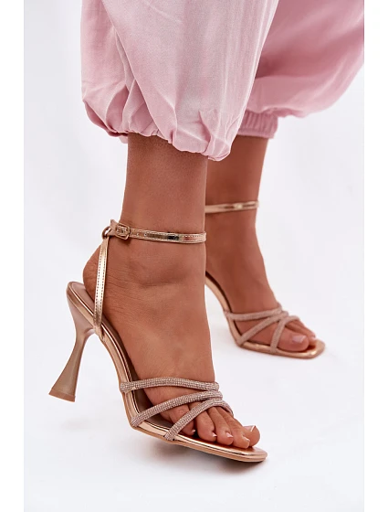 Sandály na podpatku  model 226508 Step in style