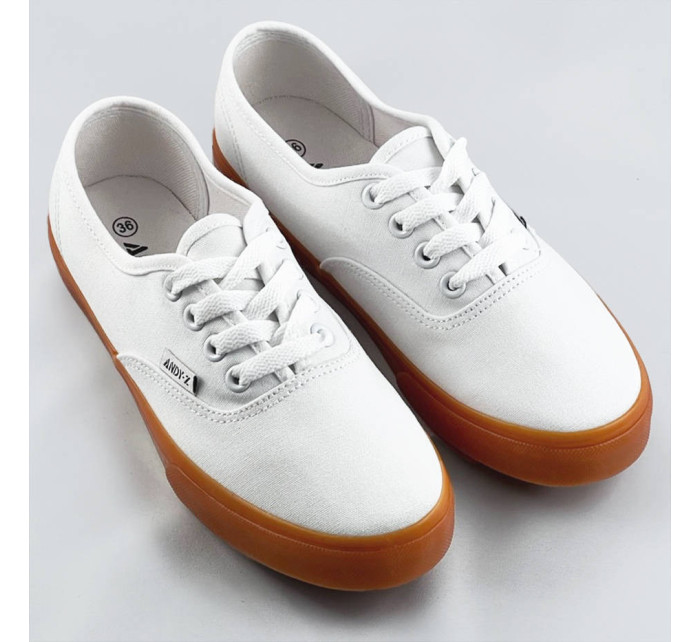 Bílé tenisky s kontrastní podrážkou model 17112659 - ANDY-Z