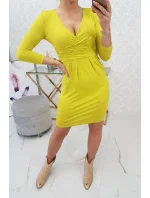 Přiléhavé šaty s výřezem pod prsy kiwi Přiléhavé šaty s výřezem pod prsy kiwi