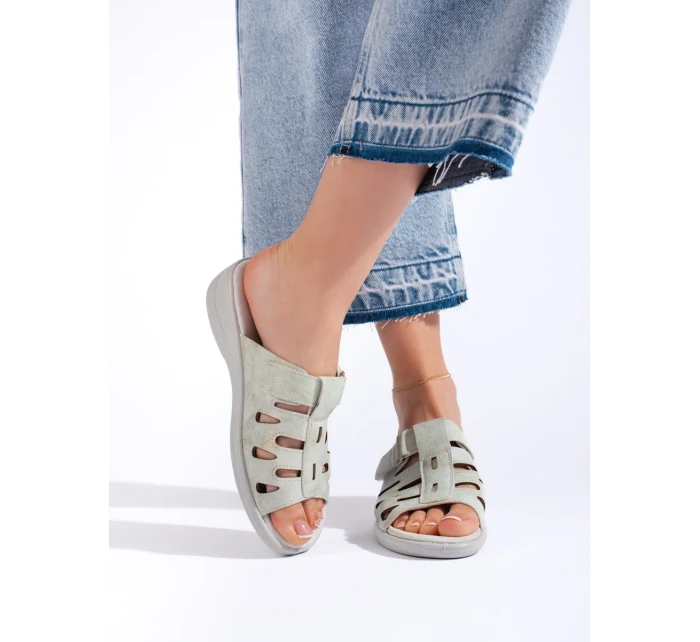 Trendy dámské  nazouváky šedo-stříbrné na plochém podpatku