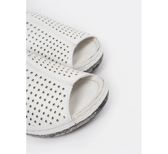 Designové dámské  sandály bílé na klínku