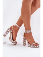 Dámské Sandály Na Podpatku S Páskem Zebra model 21696065 - Boto Dámské Sandály Na Podpatku S Páskem Zebra model 21696065 - Boto