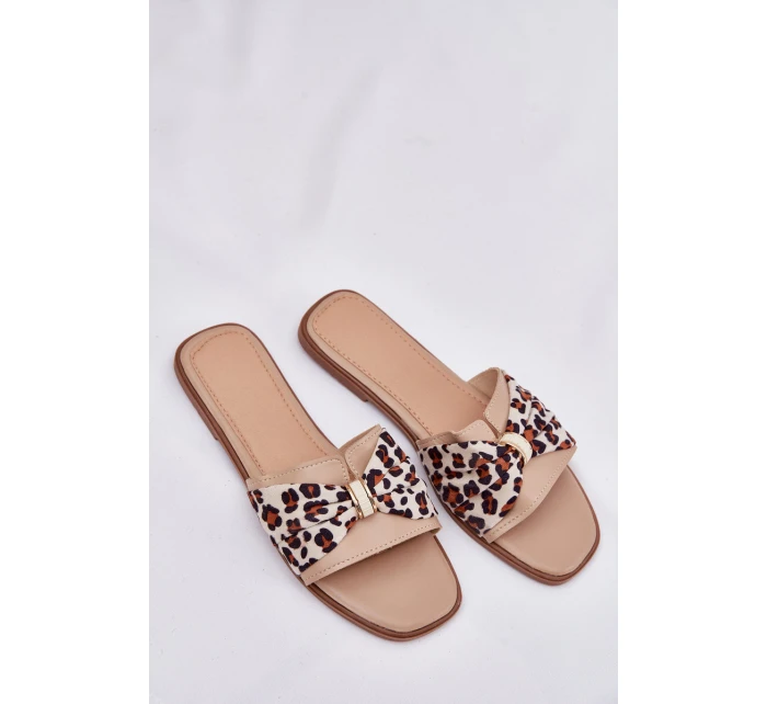 Dámské Pantofle Na Plochém Podpatku S Mašlí Béžové model 21702398 - Boto Dámské Pantofle Na Plochém Podpatku S Mašlí Béžové model 21702398 - Boto